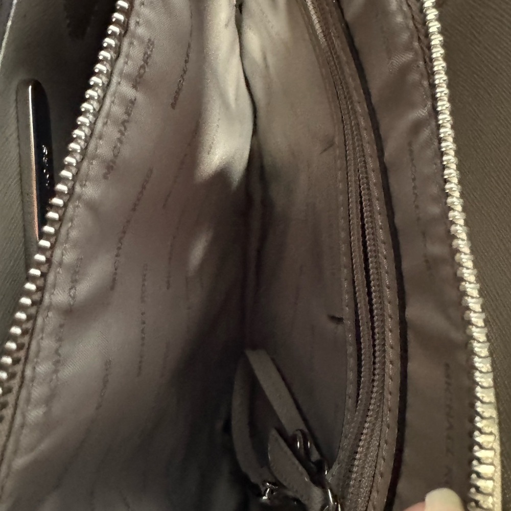 Michael Kors Blue Mercer Leather Convertible Tote with matching wallet - Picture 10 of 16
